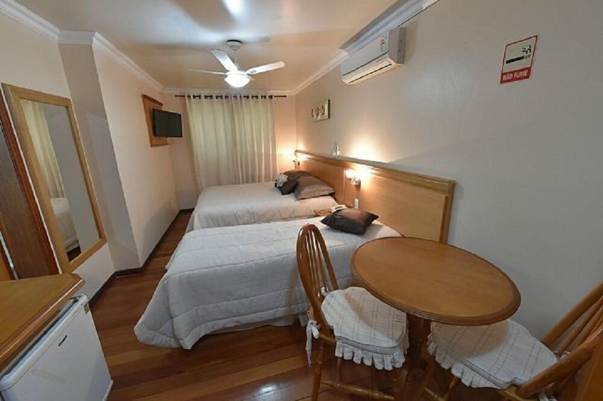 Hotel Cabanas Alto Da Serra 卡内拉 外观 照片