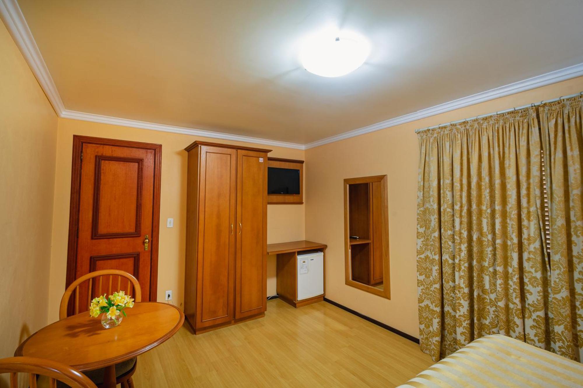 Hotel Cabanas Alto Da Serra 卡内拉 外观 照片